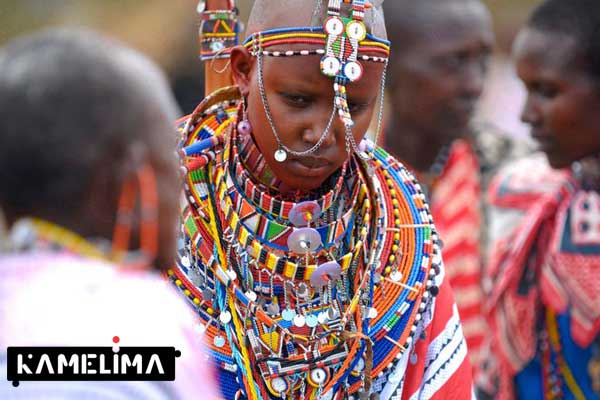 رسم عجیب ازدواج در کنیا، تف روی عروس