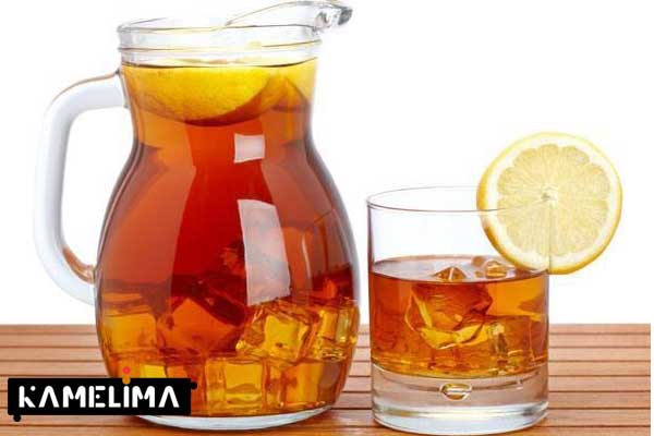 برای تهیه چای لیمو، کیسه چای سیاه را به مدت 10 دقیقه در پارچ قرار دهید.