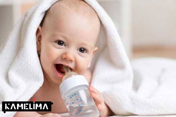 نوشیدن آب؛ درمانی برای جلوگیری از سکسکه نوزادان