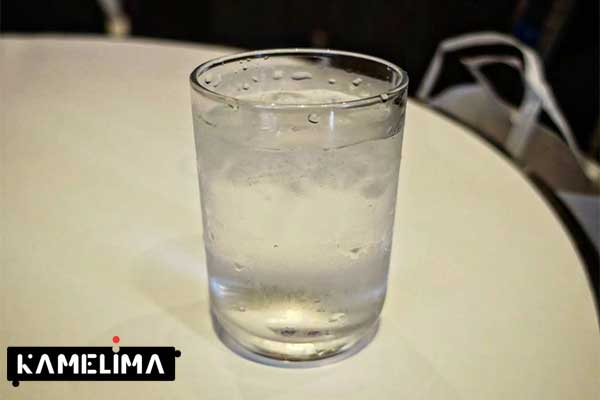آب به جلوگیری از خماری کمک می کند