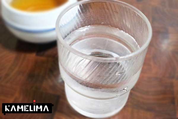 دفع سموم بدن با نوشیدن آب